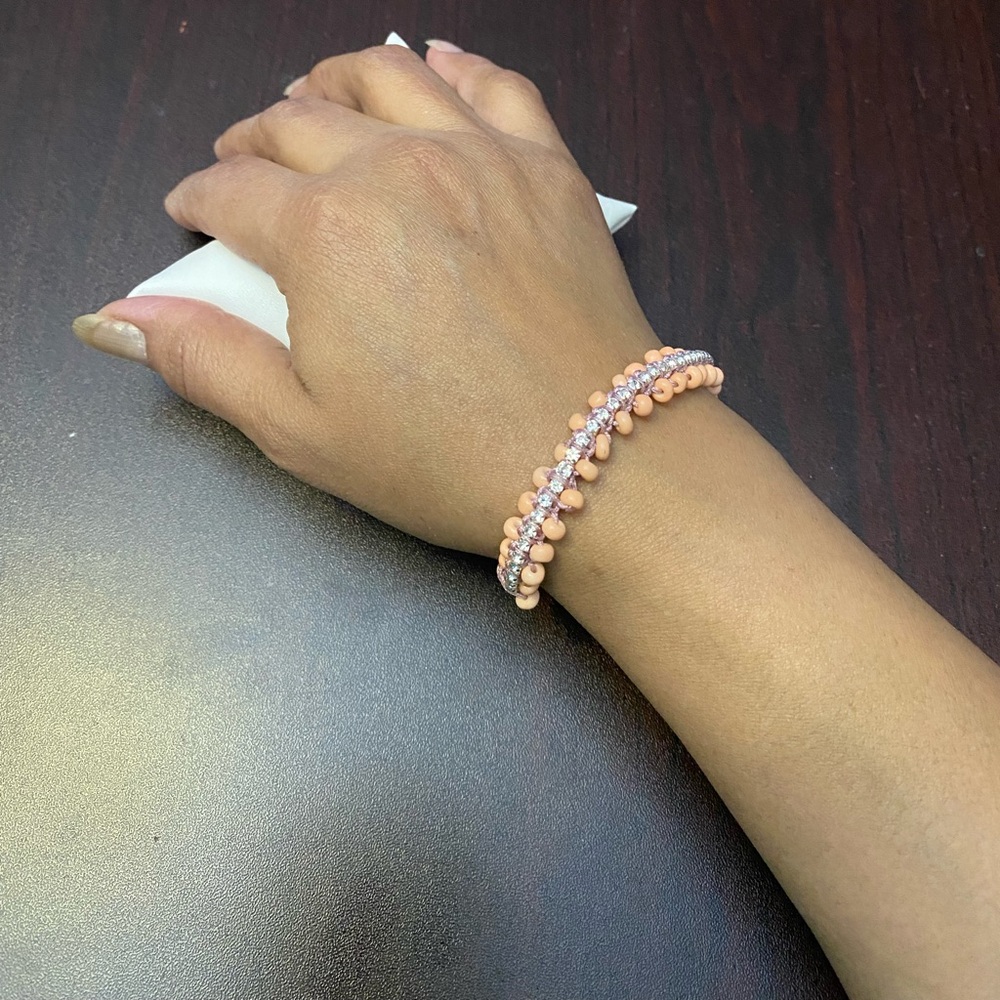 Elegant Beaded Bracelet in Peach and Silver